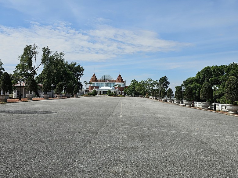 Cận cảnh một số c&ocirc;ng tr&igrave;nh bỏ hoang, tr&aacute;i ph&eacute;p ở Đồ Sơn - Ảnh 9.