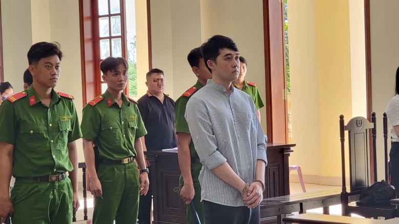 Hai thanh ni&ecirc;n giăng bẫy mua h&agrave;ng trả g&oacute;p lừa h&agrave;ng trăm sinh vi&ecirc;n, chiếm đoạt 6,5 tỷ đồng - Ảnh 1.