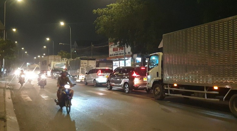 Container va chạm xe máy, một người tử vong - Ảnh 4. Container va chạm xe máy, một người tử vong - Ảnh 4.