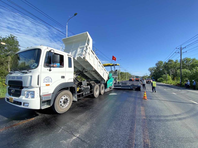 Phú Quốc: Đầu tư 70 tỷ nâng cấp tuyến Dương Đông - Gành Dầu - Cửa Cạn - Ảnh 1. Phú Quốc: Đầu tư 70 tỷ nâng cấp tuyến Dương Đông - Gành Dầu - Cửa Cạn - Ảnh 1.