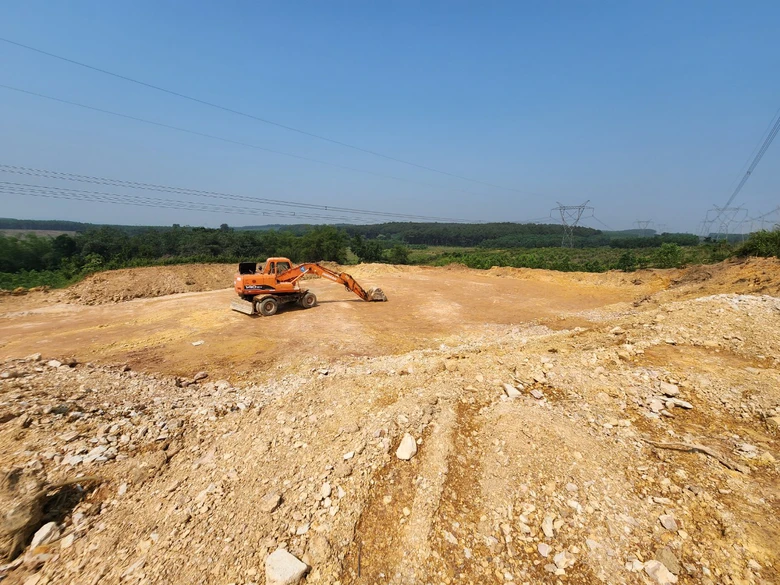 Vụ n&uacute;p b&oacute;ng cải tạo vườn, khai th&aacute;c đất tr&aacute;i ph&eacute;p: C&oacute; dấu hiệu vi phạm!  - Ảnh 4.