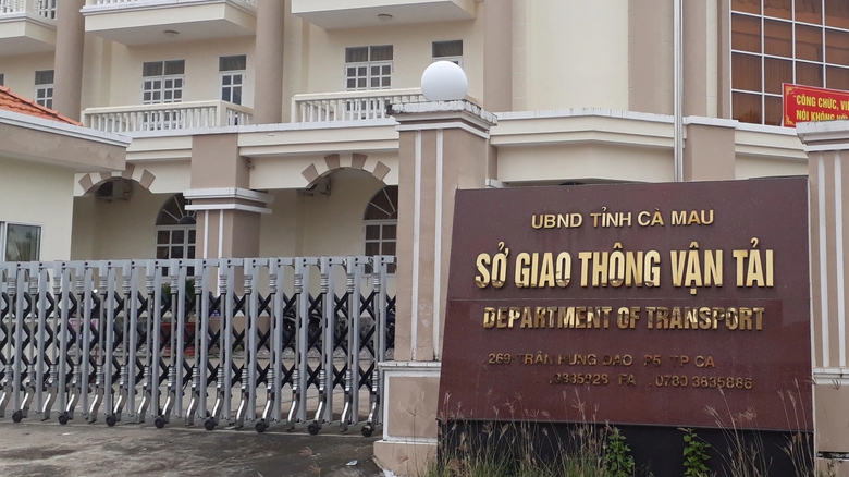C&agrave; Mau: Người d&acirc;n ngồi ở nh&agrave; vẫn c&oacute; thể đổi giấy ph&eacute;p l&aacute;i xe - Ảnh 1.