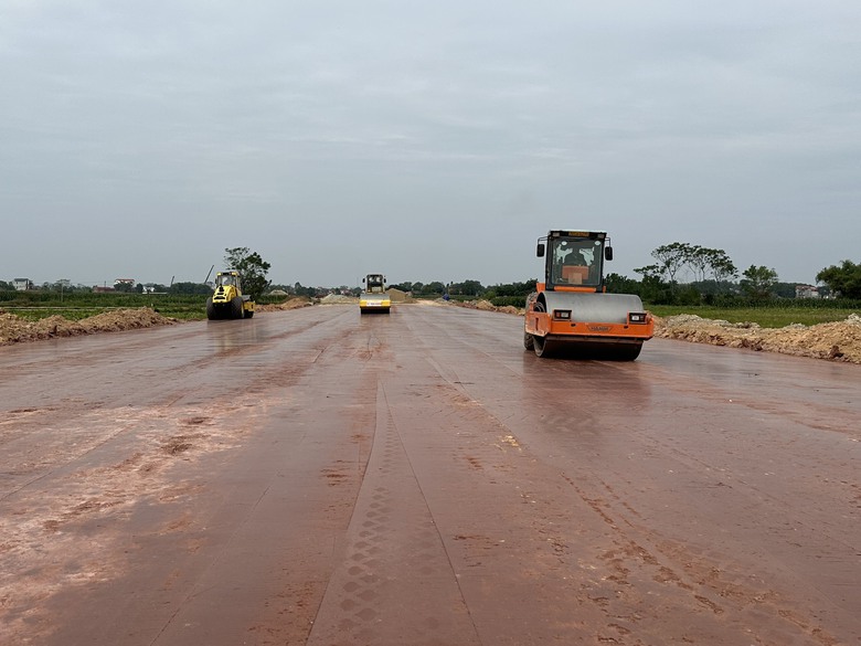 Gỡ vướng mắc, bảo đảm tiến độ x&acirc;y dựng đường v&agrave;nh đai V qua Th&aacute;i Nguy&ecirc;n - Ảnh 1.