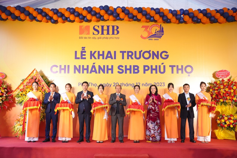 SHB mở mới li&ecirc;n tiếp hai chi nh&aacute;nh, th&acirc;m nhập thị trường t&agrave;i ch&iacute;nh Đ&ocirc;ng Bắc Bộ - Ảnh 2.