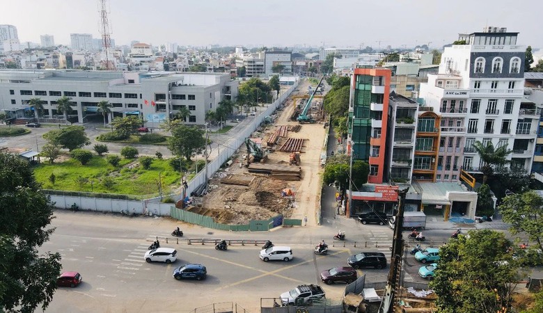 C&ocirc;ng tr&igrave;nh d&agrave;y đặc quanh T&acirc;n Sơn Nhất, TP.HCM l&ecirc;n phương &aacute;n giải tỏa &ugrave;n tắc dịp Tết - Ảnh 1.