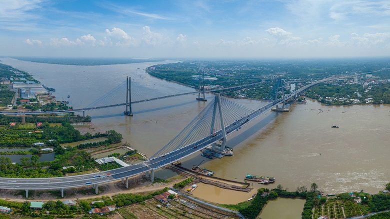 Đ&oacute;n cơ hội từ s&acirc;n bay, c&acirc;y cầu v&agrave; cao tốc ngh&igrave;n tỷ - Ảnh 8.