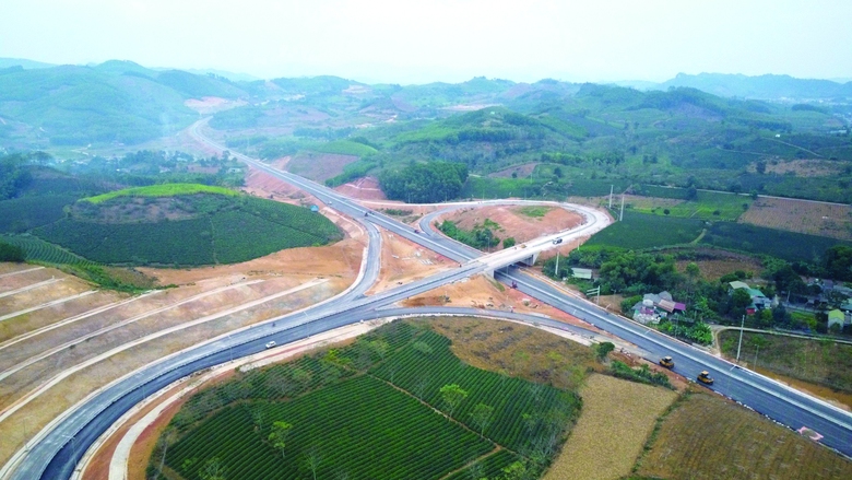 Đ&oacute;n cơ hội từ s&acirc;n bay, c&acirc;y cầu v&agrave; cao tốc ngh&igrave;n tỷ - Ảnh 4.