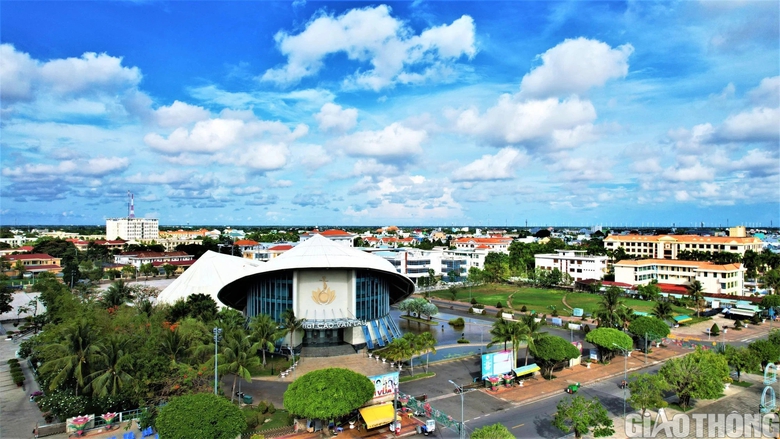 Ba trục liên kết giao thông đưa Bạc Liêu phát triển trong tương lai - Ảnh 1. Ba trục liên kết giao thông đưa Bạc Liêu phát triển trong tương lai - Ảnh 1.