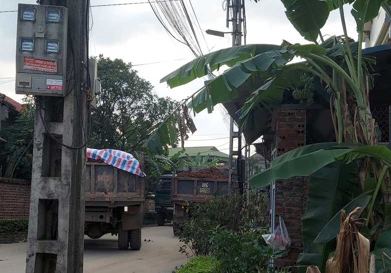 Vĩnh Phúc: Xe "vua" náo loạn huyện Vĩnh Tường - Ảnh 5. Vĩnh Phúc: Xe "vua" náo loạn huyện Vĩnh Tường - Ảnh 5.