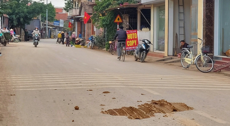 Vĩnh Phúc: Xe "vua" náo loạn huyện Vĩnh Tường - Ảnh 11. Vĩnh Phúc: Xe "vua" náo loạn huyện Vĩnh Tường - Ảnh 11.