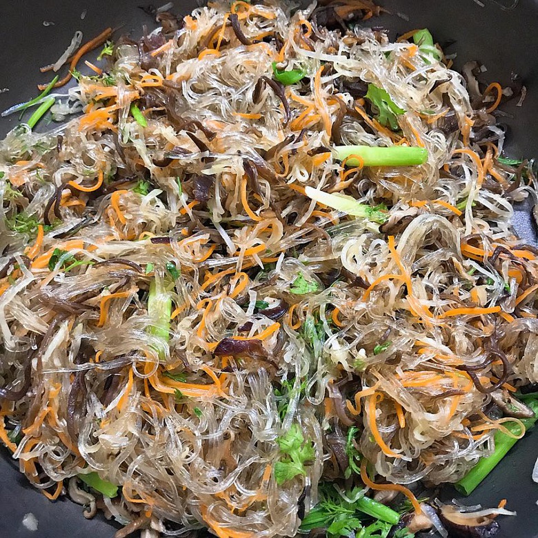 Loại rau ăn cuộng bỏ l&aacute; gi&uacute;p giảm c&acirc;n v&egrave;o v&egrave;o, ngừa bệnh cao huyết &aacute;p  - Ảnh 5.