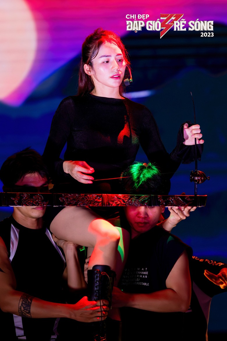 Hậu trường Chị đẹp: Mlee ngã dập mặt, Diệu Nhi sốt lừ đừ, Thu Phương nhập viện cấp cứu - Ảnh 8. Hậu trường Chị đẹp: Mlee ngã dập mặt, Diệu Nhi sốt lừ đừ, Thu Phương nhập viện cấp cứu - Ảnh 8.