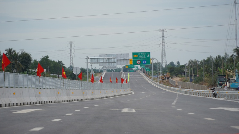 Từ TP.HCM đi Cần Thơ c&aacute;ch n&agrave;o nhanh nhất? - Ảnh 3.