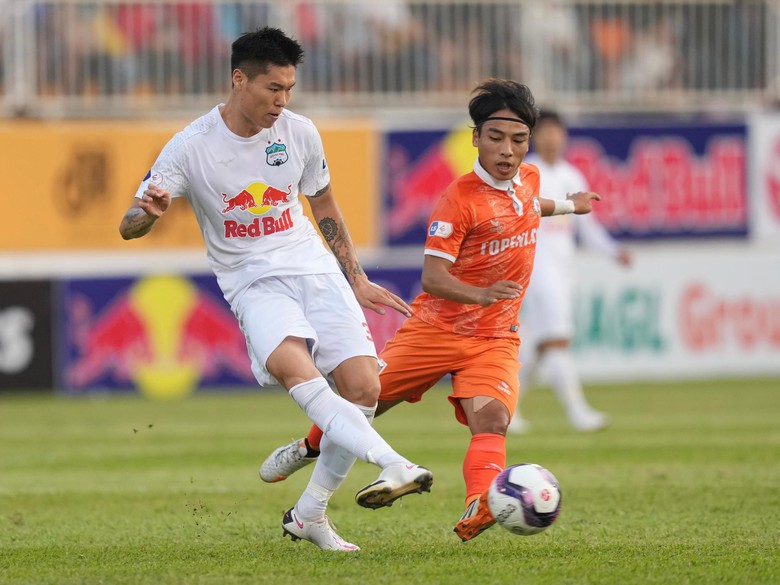 Khởi đầu tệ nhất lịch sử, HAGL "cầu cứu" trung vệ vừa ho&agrave;n th&agrave;nh nghĩa vụ qu&acirc;n sự  - Ảnh 1.