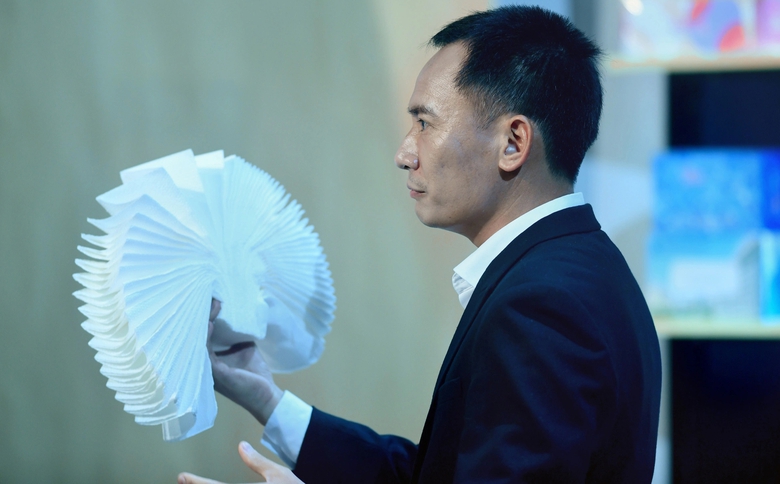 Thấy Shark H&ugrave;ng Anh chốt 1 triệu USD lấy 8% cổ phần, Shark B&igrave;nh vội v&agrave;ng gi&agrave;nh mối - Ảnh 3.