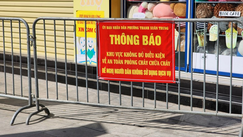 Nh&agrave; s&aacute;ch Tiến Thọ vi phạm PCCC bị đ&igrave;nh chỉ hoạt động sau ph&aacute;n &aacute;nh của B&aacute;o Giao th&ocirc;ng - Ảnh 2.