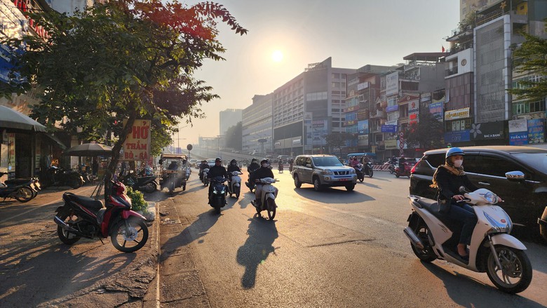 Ng&agrave;y thứ 2 th&iacute; điểm ph&acirc;n l&agrave;n Ng&atilde; Tư Sở: Người d&acirc;n phấn khởi v&igrave; hết cảnh &ugrave;n tắc - Ảnh 6.