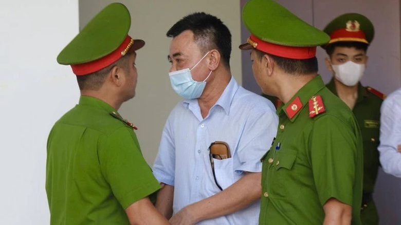 Cựu PGĐ C&ocirc;ng an H&agrave; Nội bất ngờ được đề nghị giảm &aacute;n d&ugrave; kh&ocirc;ng kh&aacute;ng c&aacute;o - Ảnh 1.