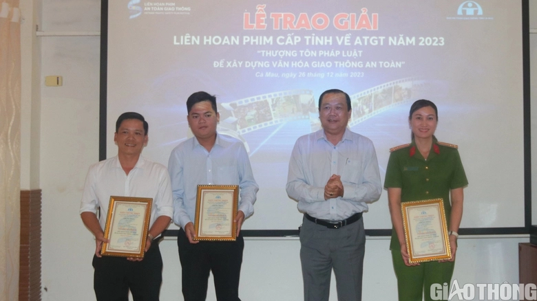 C&agrave; Mau: 6 t&aacute;c phẩm đạt giải li&ecirc;n hoan phim cấp tỉnh về ATGT - Ảnh 3.