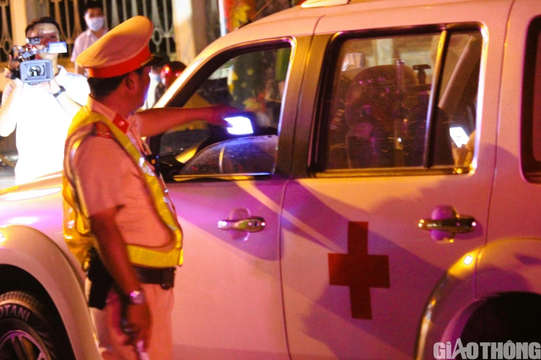 Quảng Trị: Phạt vi phạm nồng độ cồn hơn 22,5 tỷ đồng, TNGT giảm cả 3 ti&ecirc;u ch&iacute; - Ảnh 1.