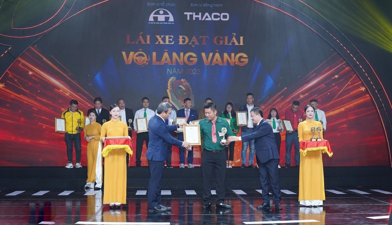 Gặp những b&aacute;c t&agrave;i V&ocirc; lăng v&agrave;ng - Ảnh 2.