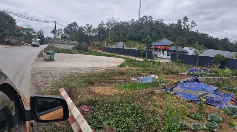 Vụ qu&aacute;n karaoke tr&aacute;i ph&eacute;p, tự &yacute; đầu nối QL4B: Ch&iacute;nh quyền v&agrave;o cuộc cũng như kh&ocirc;ng? - Ảnh 1.