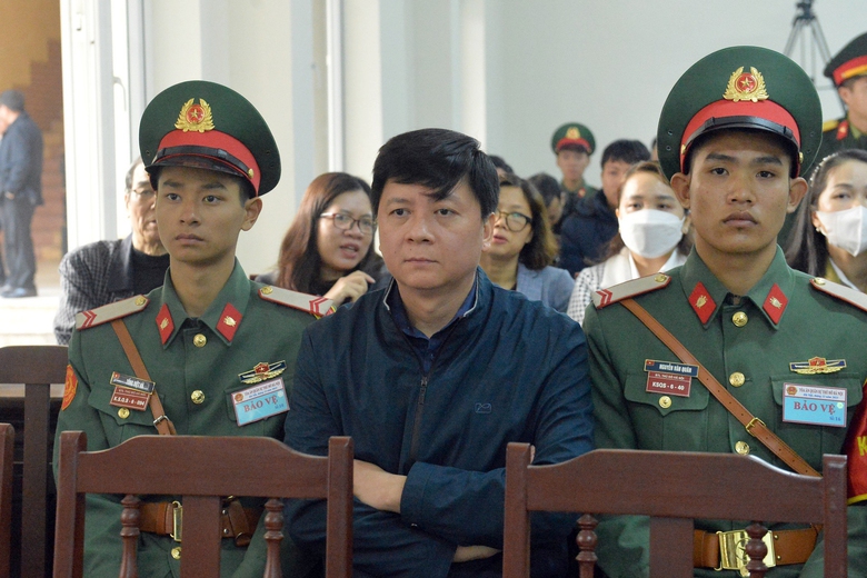 Tổng gi&aacute;m đốc Việt &Aacute; Phan Quốc Việt khai g&igrave; tại t&ograve;a &aacute;n qu&acirc;n sự? - Ảnh 6.