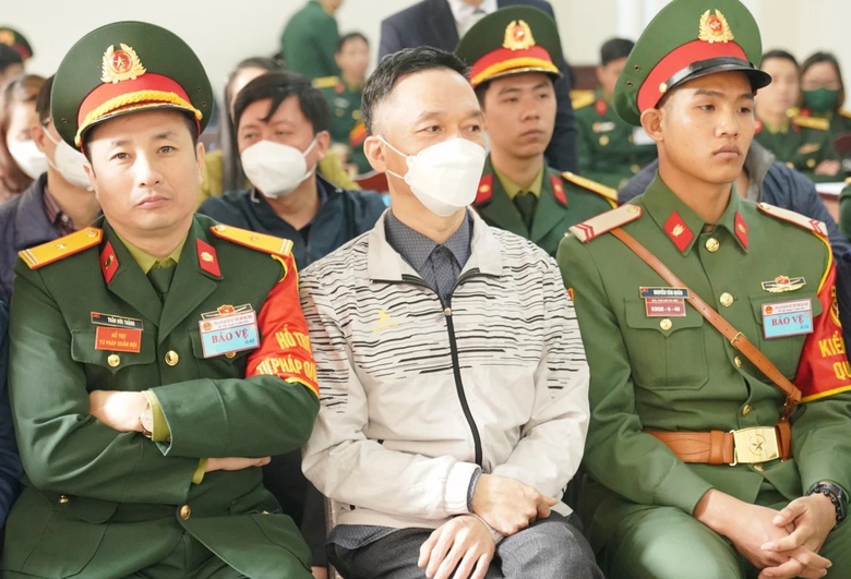 Phan Quốc Việt tự b&agrave;o chữa: Việt &Aacute; c&oacute; c&ocirc;ng trạng khi chống dịch - Ảnh 2.