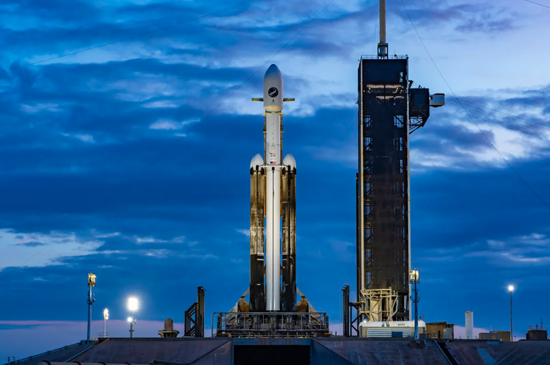Mỹ: Ph&oacute;ng t&ecirc;n lửa SpaceX c&ugrave;ng phi thuyền tuyệt mật v&agrave;o kh&ocirc;ng gian - Ảnh 1.