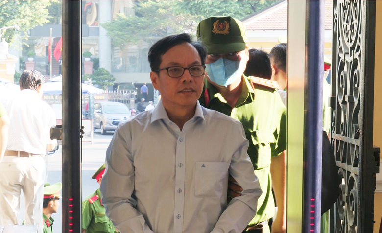 Cựu Chủ tịch Saigon Co.op Diệp Dũng l&atilde;nh 10 năm t&ugrave; - Ảnh 1.