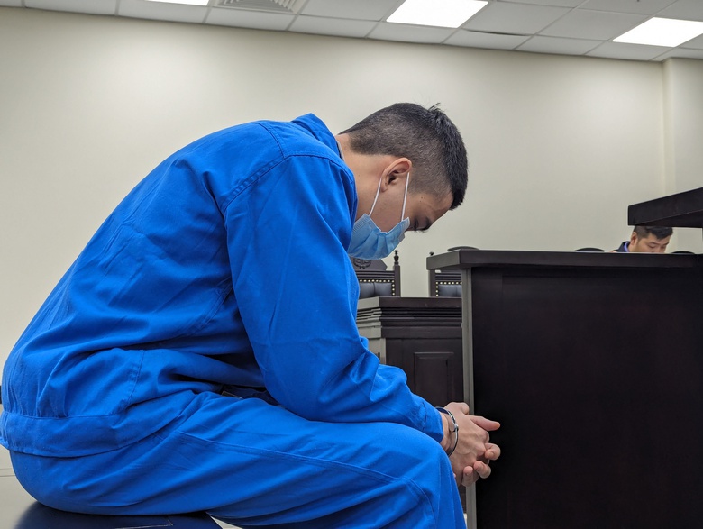 Đang x&eacute;t xử cựu CSGT bắt c&oacute;c b&eacute; 7 tuổi ở H&agrave; Nội - Ảnh 1.