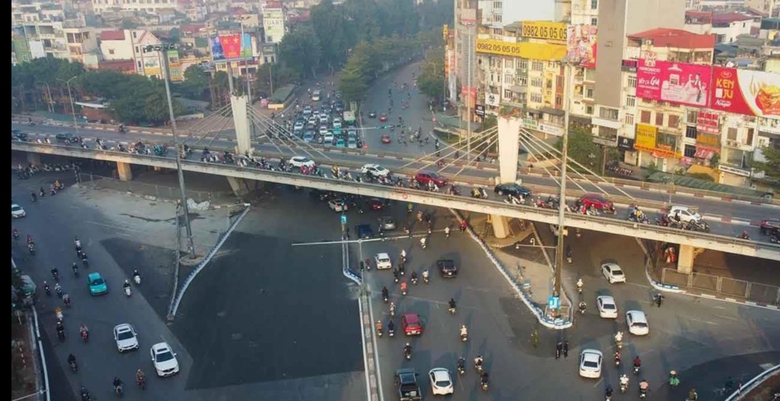Tổ chức lại giao th&ocirc;ng sau mở rộng n&uacute;t giao Ng&atilde; Tư Sở từ ng&agrave;y mai - Ảnh 1.