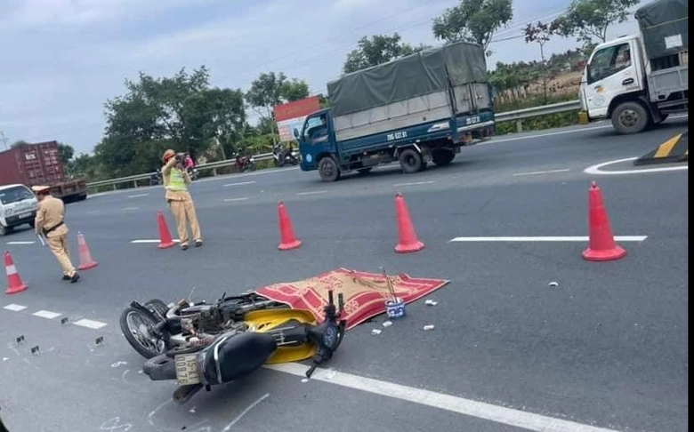 Hải Ph&ograve;ng: Cụ &ocirc;ng U80 tử vong sau va chạm giao th&ocirc;ng - Ảnh 1.