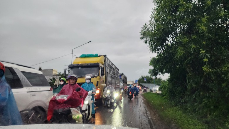 Gần 600 tỷ đồng n&acirc;ng cấp, mở rộng QL24B qua Quảng Ng&atilde;i - Ảnh 1.