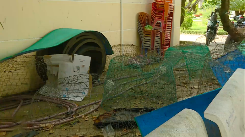 Triệt ph&aacute; trường g&agrave; ở ở Kh&aacute;nh H&ograve;a, tạm giữ gần 50 &ocirc; t&ocirc;, xe m&aacute;y- Ảnh 2.