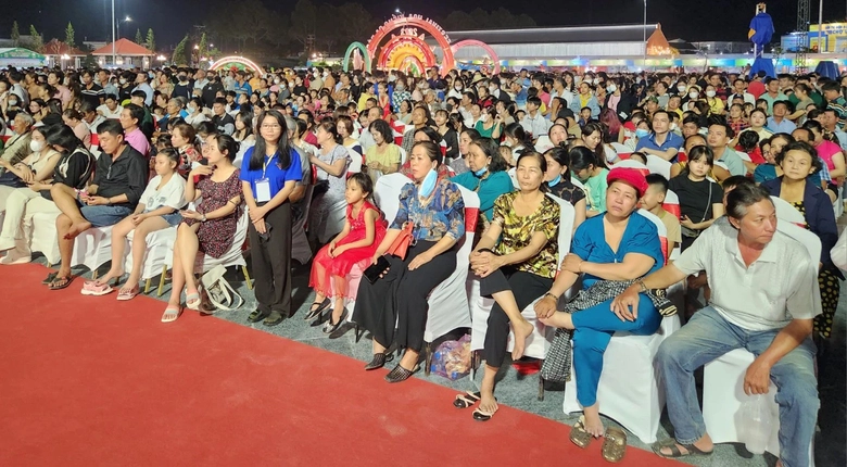 Festival Hoa - Kiểng Sa Đ&eacute;c: T&igrave;nh đất - T&igrave;nh hoa v&agrave; cả t&igrave;nh người- Ảnh 5.