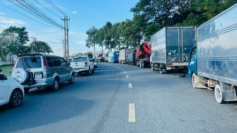 Đề nghị Đồng Nai giải toả ùn tắc đăng kiểm trong năm 2024
- Ảnh 1. Đề nghị Đồng Nai giải toả ùn tắc đăng kiểm trong năm 2024
- Ảnh 1.