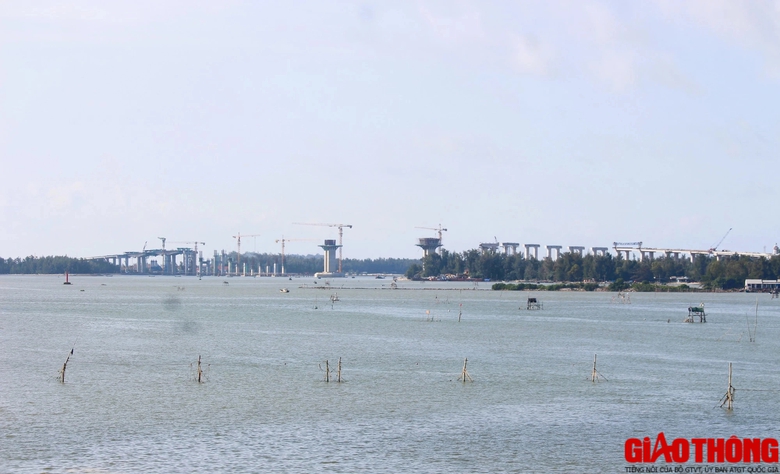 Thừa Thi&ecirc;n Huế: Ph&aacute;t triển mạng lưới giao th&ocirc;ng đồng bộ, th&uacute;c đẩy li&ecirc;n kết v&ugrave;ng- Ảnh 1.