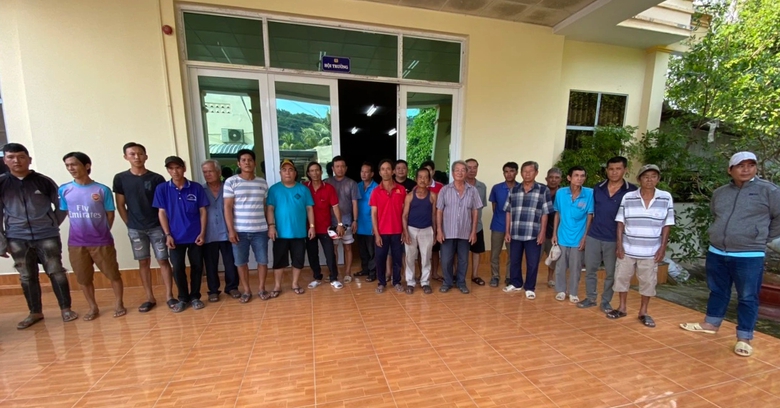 Bắt 49 người đ&aacute; g&agrave; qua mạng ăn tiền ở An Giang- Ảnh 1.