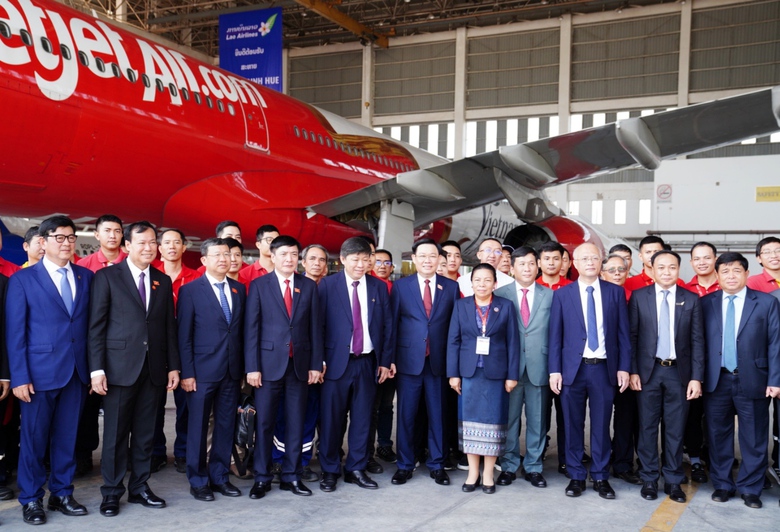 Vietjet hợp t&aacute;c Lao Airlines mở đường bay nối TP.HCM - Vi&ecirc;ng Chăn - Ảnh 2.
