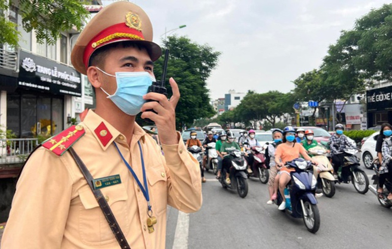 Thưởng tiền người b&aacute;o tin vi phạm giao th&ocirc;ng, n&ecirc;n kh&ocirc;ng? - Ảnh 1.