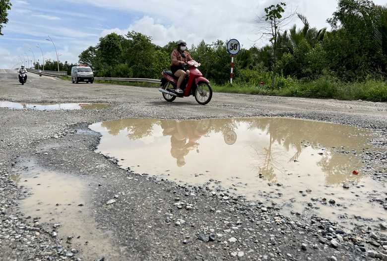 Bạc Li&ecirc;u: Tai nạn r&igrave;nh rập tr&ecirc;n đường tỉnh như &ldquo;ruộng c&agrave;y&rdquo; - Ảnh 2.