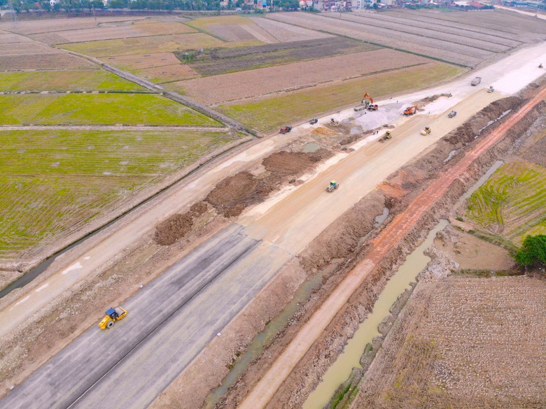  To&agrave;n cảnh n&uacute;t giao đường cao tốc H&agrave; Nội - Hải Ph&ograve;ng với đường tỉnh 392 - Ảnh 4.