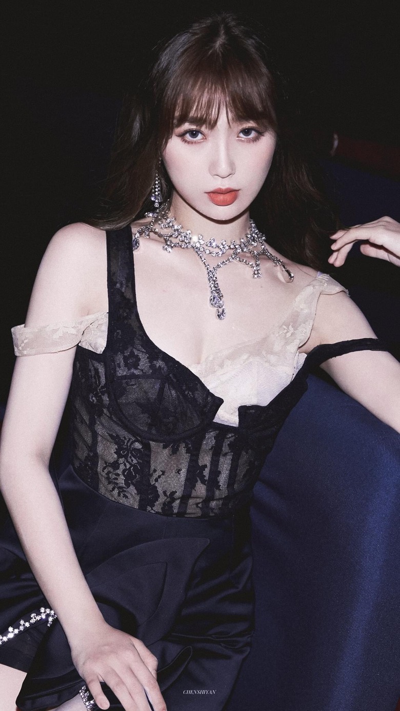 Tiểu Hoa đ&aacute;n Triệu Lộ Tư v&agrave; Ngu Thư H&acirc;n tranh Top 1, Bạch Lộc g&acirc;y tranh c&atilde;i - Ảnh 6.