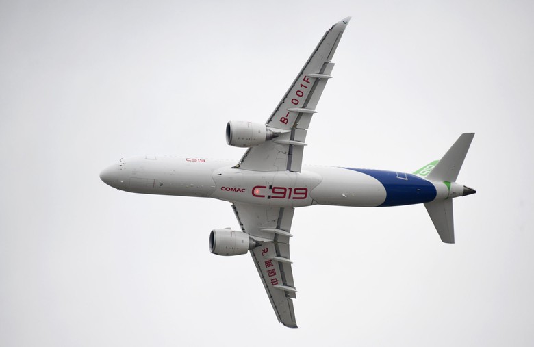 M&aacute;y bay chở kh&aacute;ch C919 của Trung Quốc sẽ thực hiện chuyến bay đầu ti&ecirc;n ngo&agrave;i đại lục - Ảnh 1.