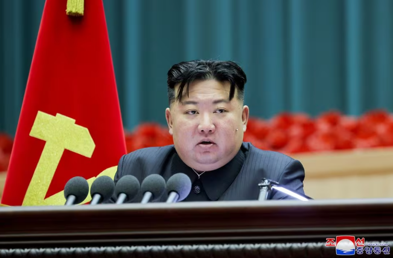 &Ocirc;ng Kim jong-un rơi nước mắt khi k&ecirc;u gọi ngăn tỷ lệ sinh giảm  - Ảnh 1.