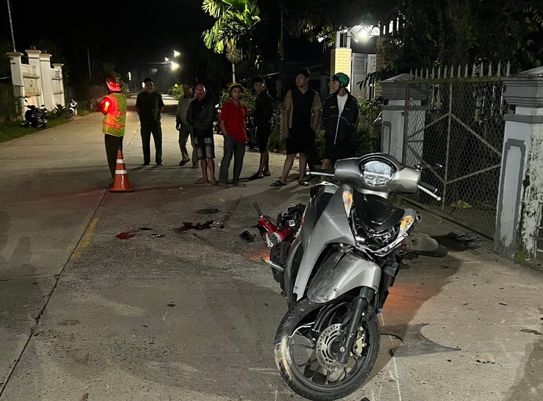 Vụ hai xe m&aacute;y đối đầu: Một trường hợp tử vong, một nguy kịch - Ảnh 2.