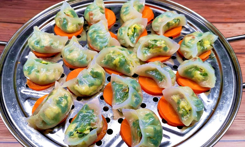 Loại rau c&oacute; canxi gấp 2 lần đậu n&agrave;nh, 7 lần thịt g&agrave;, ăn nhiều khỏe người, chắc xương, nấu g&igrave; cũng ngon - Ảnh 8.