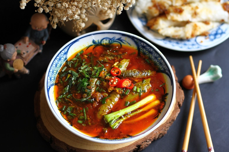Loại c&aacute; to&agrave;n nhớt tr&ocirc;ng th&igrave; sợ nhưng l&agrave; thực phẩm qu&yacute; "&ocirc;ng ăn b&agrave; vui" - Ảnh 3.