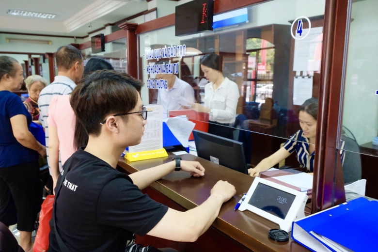 Hải Ph&ograve;ng:  Chi hơn 300 tỷ đ&atilde;i ngộ nh&acirc;n lực y tế, miễn lệ ph&iacute; sổ đỏ - Ảnh 3.